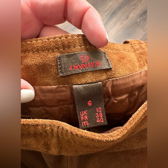 Vintage 1970s early 1980s Darnier bell bottom leather pants - Picture 9 of 17